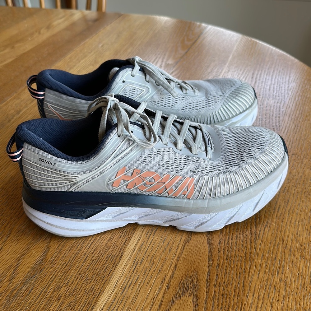 Hoka Bondi 7, women’s size 7.5